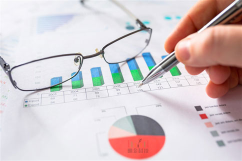 企業(yè)做網(wǎng)站導(dǎo)航位置設(shè)置在右側(cè)更好